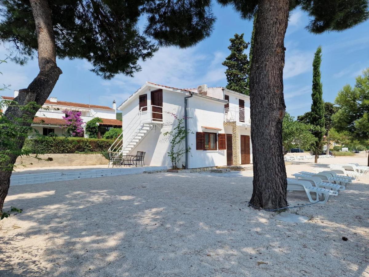 5 Meters From The Sea With Private Beach - 70M2 Colibri Sunset Apartments Sveti Petar  Exterior photo